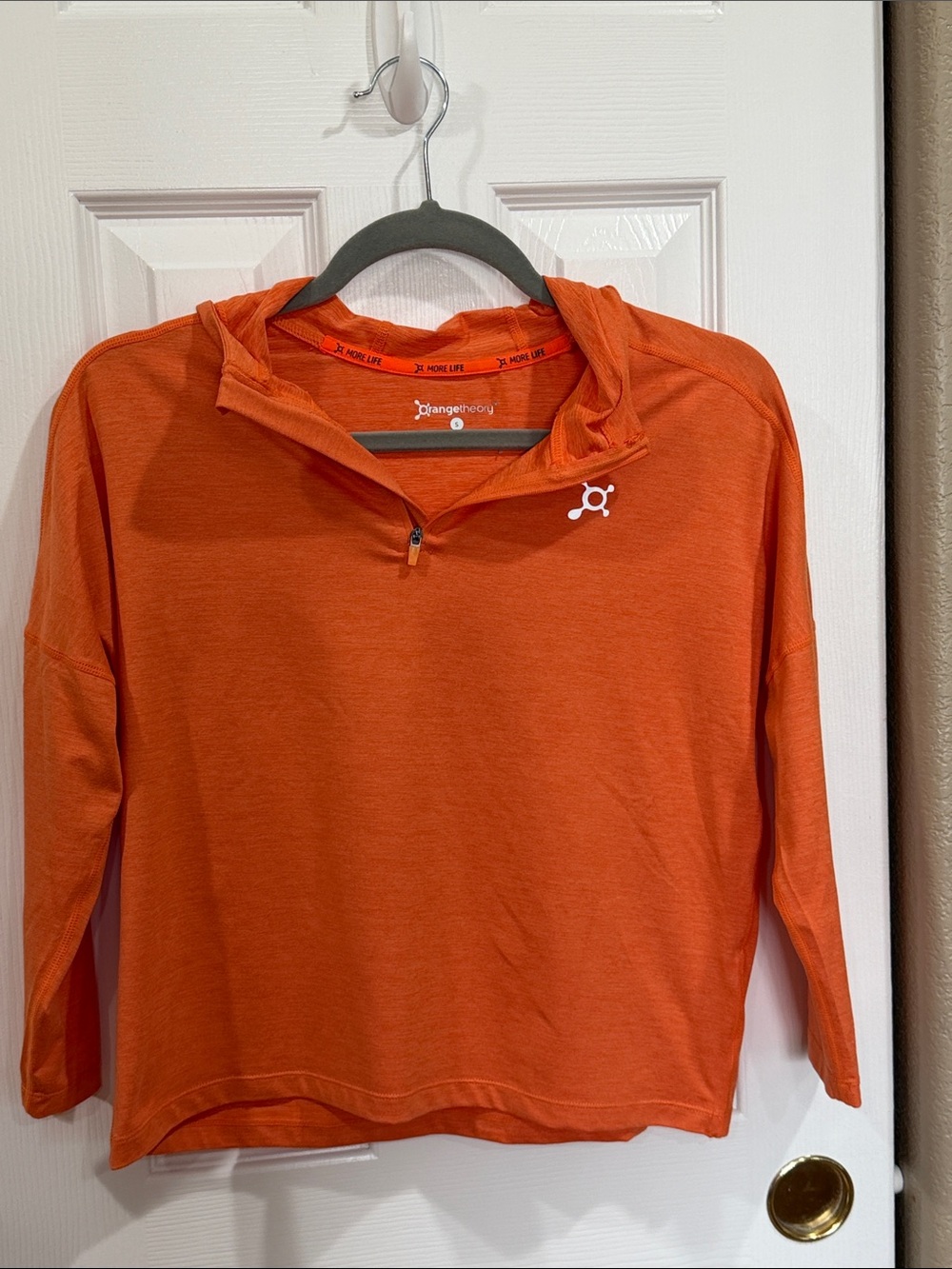 Orangetheory crop 1/4 Bright Orange Quarter-Zip Hoodie size small